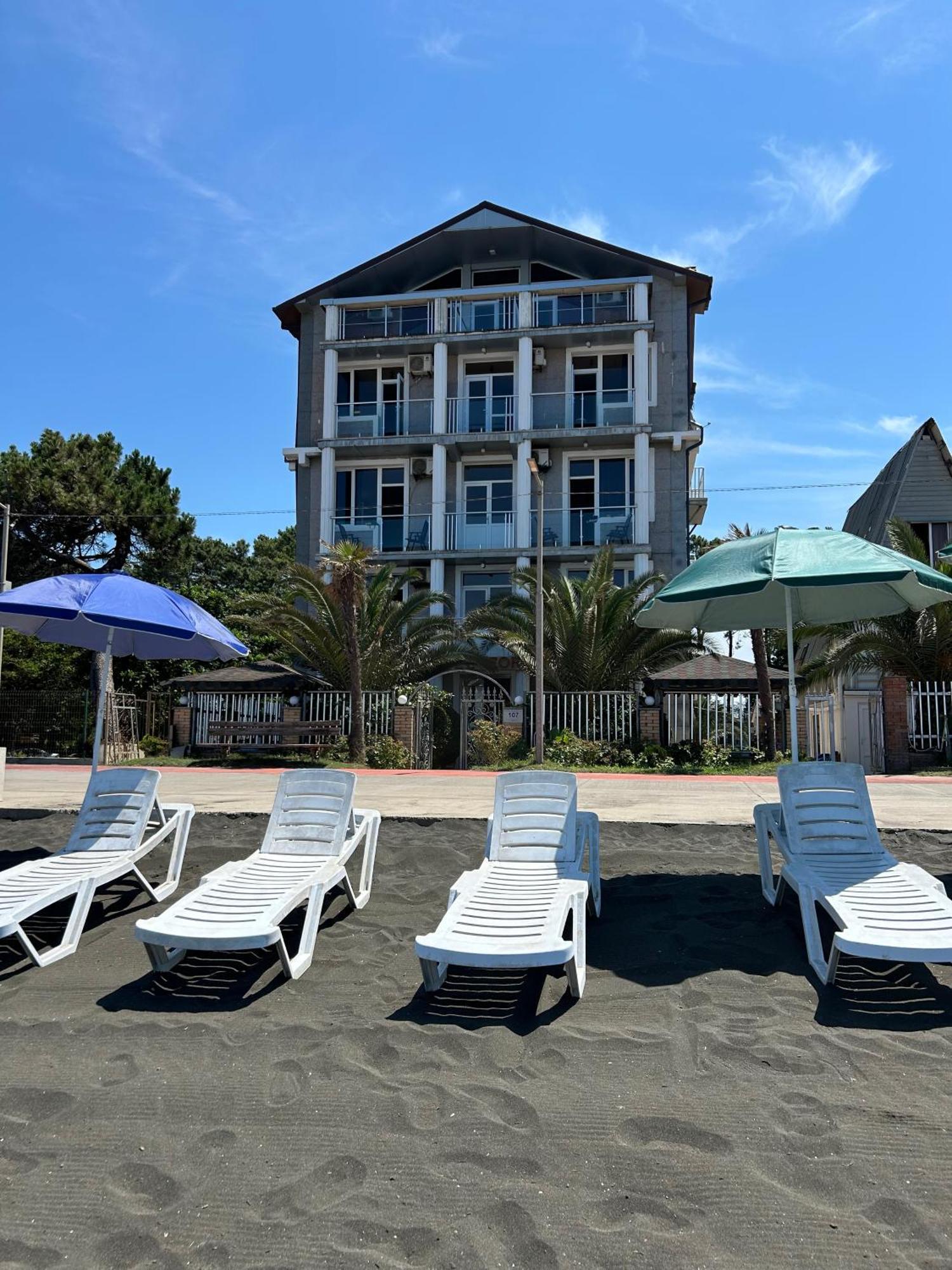 Hotel George Ureki Exterior photo